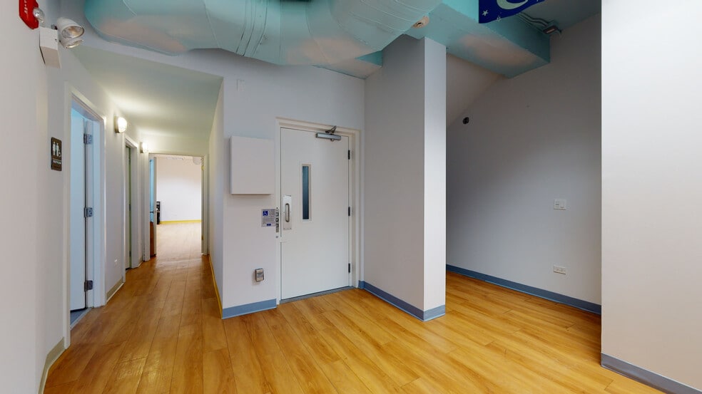 More Photos Of 3827 N Southport Ave, Chicago Storefront Retail Residential For Lease
