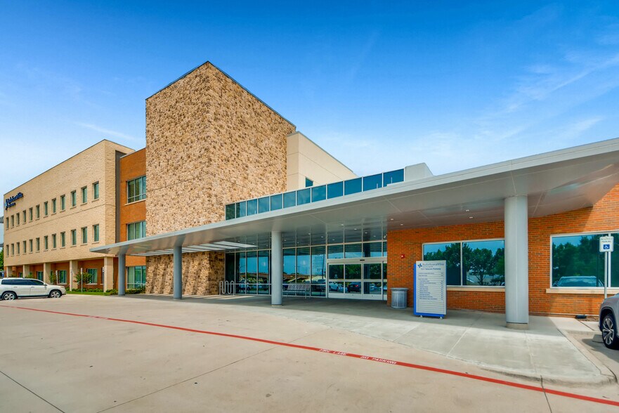More Photos Of 7217 W Telecom Pky, Garland Medical For Lease