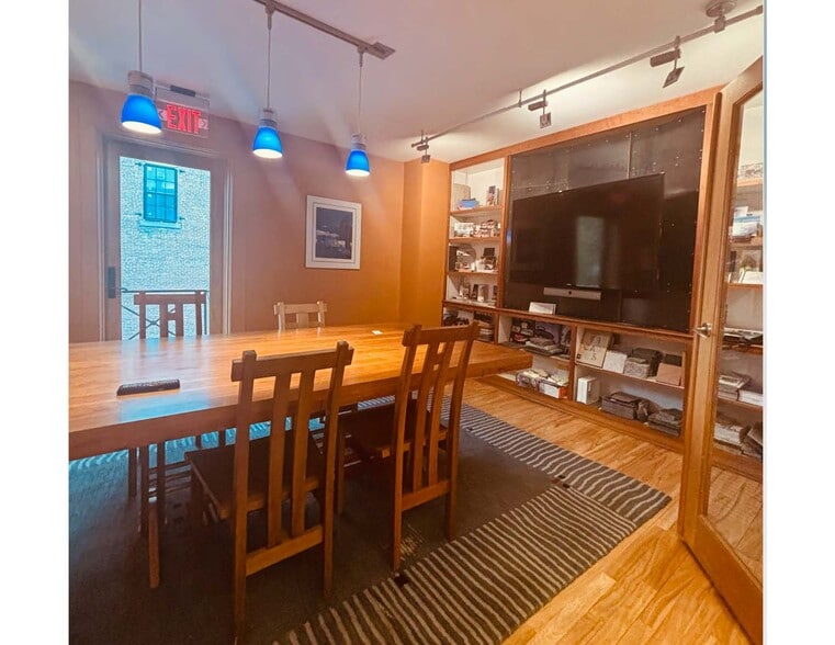 More Photos Of 117 Saint Paul St, Burlington Office For Sale