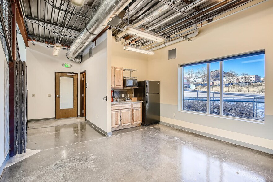 More Photos Of 1211 Avery St, Golden Office For Lease