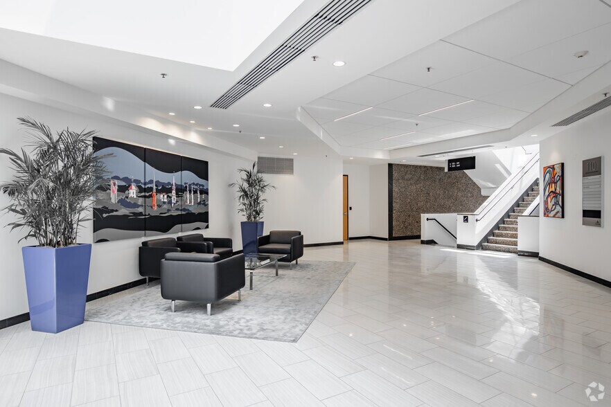 More Photos Of 110 Thomas Johnson Dr, Frederick Office For Lease