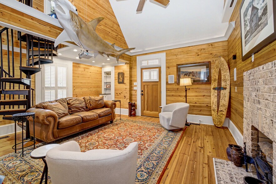 More Photos Of 36 Broad St, Senoia Office For Sale