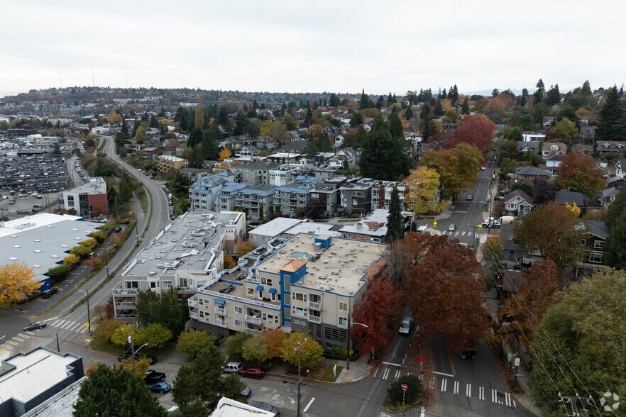 More Photos Of 215 NE 40th St, Seattle Office For Sale