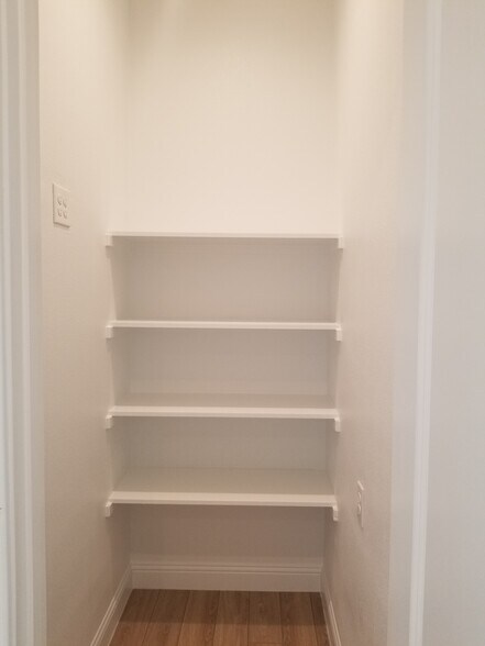 More Photos Of 3721 S Stonebridge Dr, McKinney Unknown For Lease