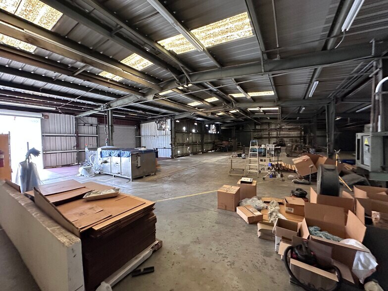 More Photos Of 2935 Barneys Pumps Pl, Lakeland Manufacturing For Sale