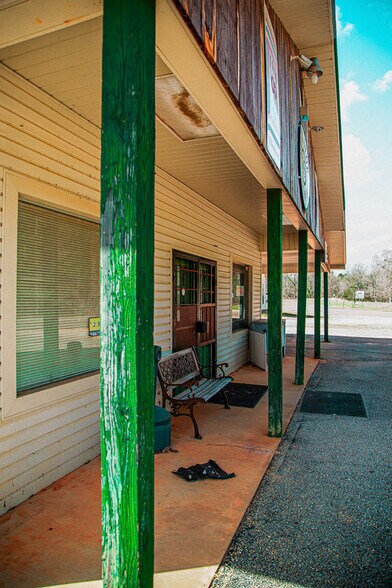 More Photos Of 2777 Hwy 83, Evergreen Service Station For Sale