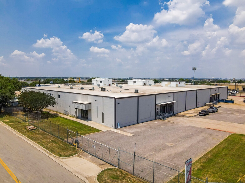 Primary Photo Of 1205 E Avenue H, Grand Prairie Distribution For Sale