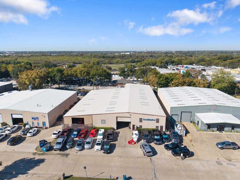 More Photos Of 4931 Grisham Dr, Rowlett Warehouse For Lease