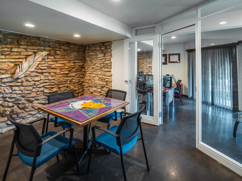 More Photos Of 13001 W Highway 71, Austin Storefront Retail Office For Sale