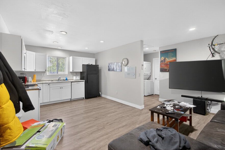 More Photos Of 402 Colin Kelly Dr, Roseville Apartments For Sale