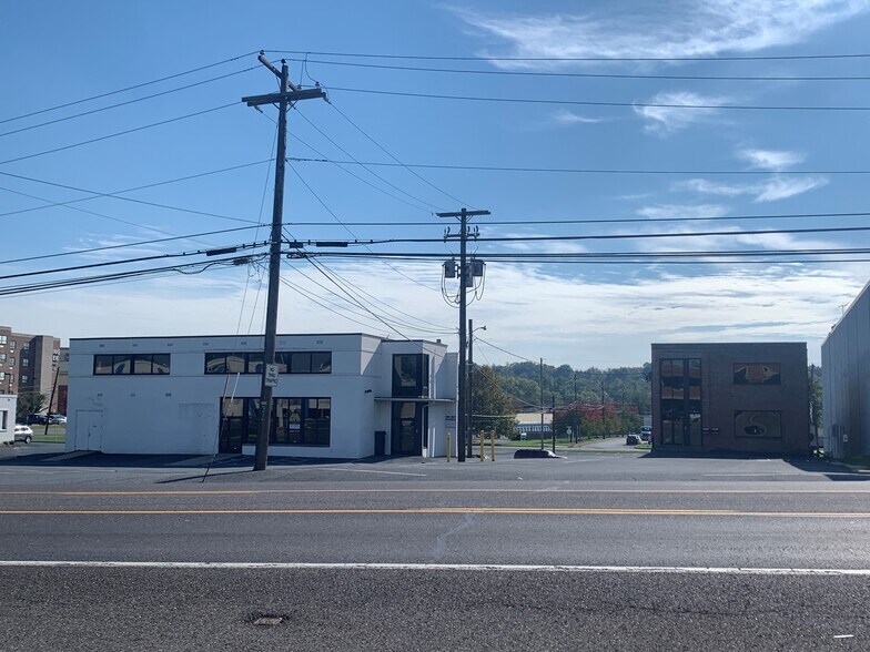 More Photos Of 2741 Paxton St, Harrisburg Unknown For Lease