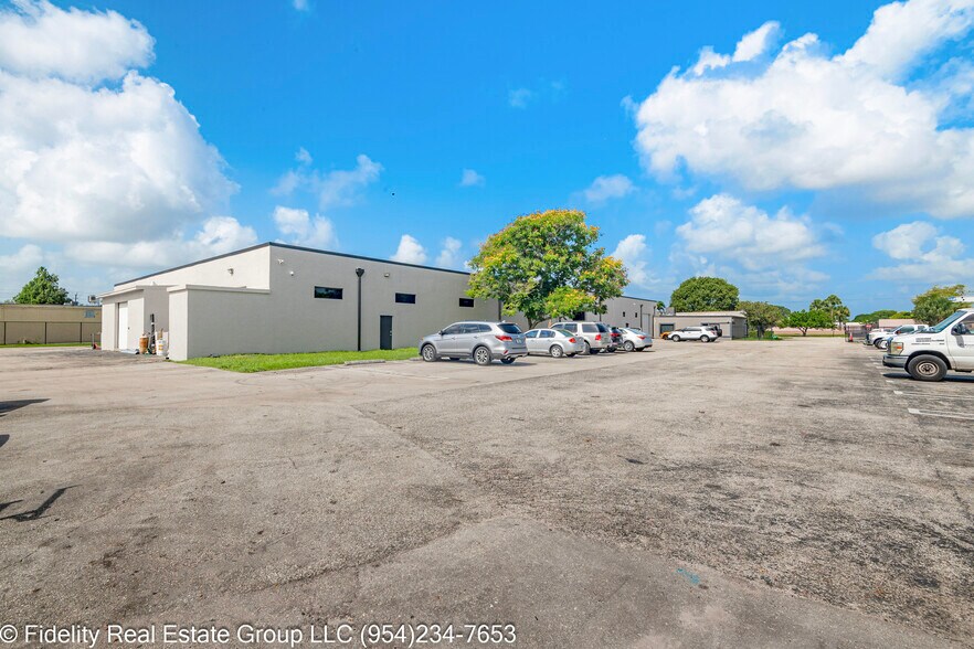 More Photos Of 3651 NW 120th Ave, Coral Springs Warehouse For Lease