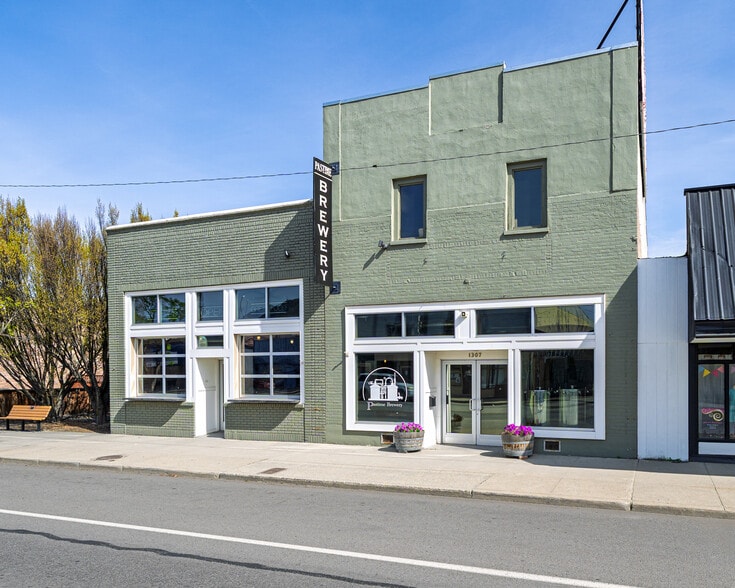 More Photos Of 1307 Main St, Oroville Bar For Sale