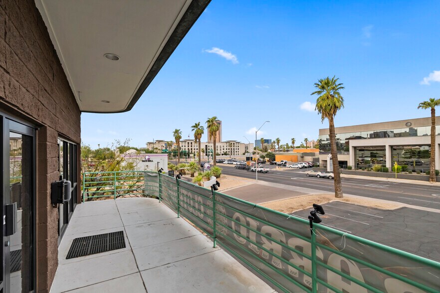 More Photos Of 319 E McDowell Rd, Phoenix Office For Sale