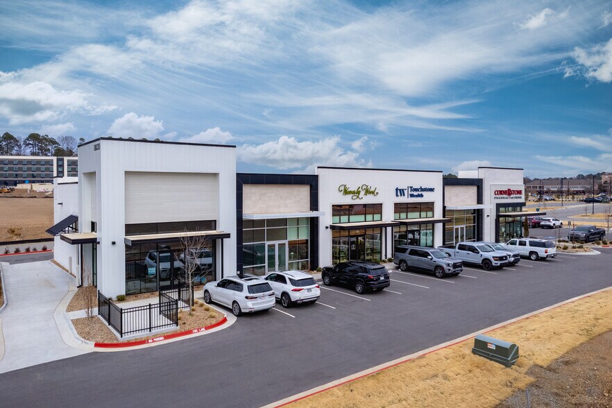 More Photos Of 18120 Chenal Pky, Little Rock Unknown For Lease