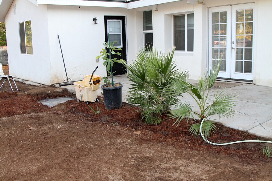 More Photos Of 1636 S Clovis Ave, Fresno Specialty For Sale