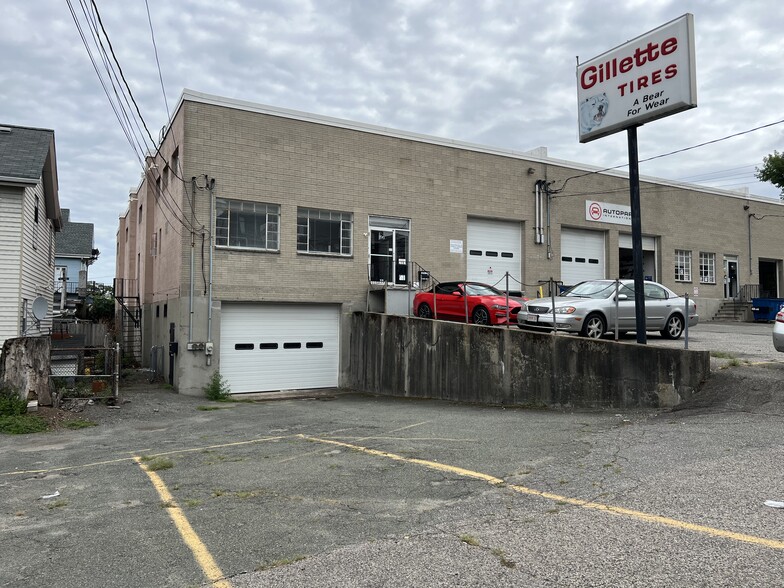 Primary Photo Of 194-196 Newton St, Waltham Warehouse For Lease