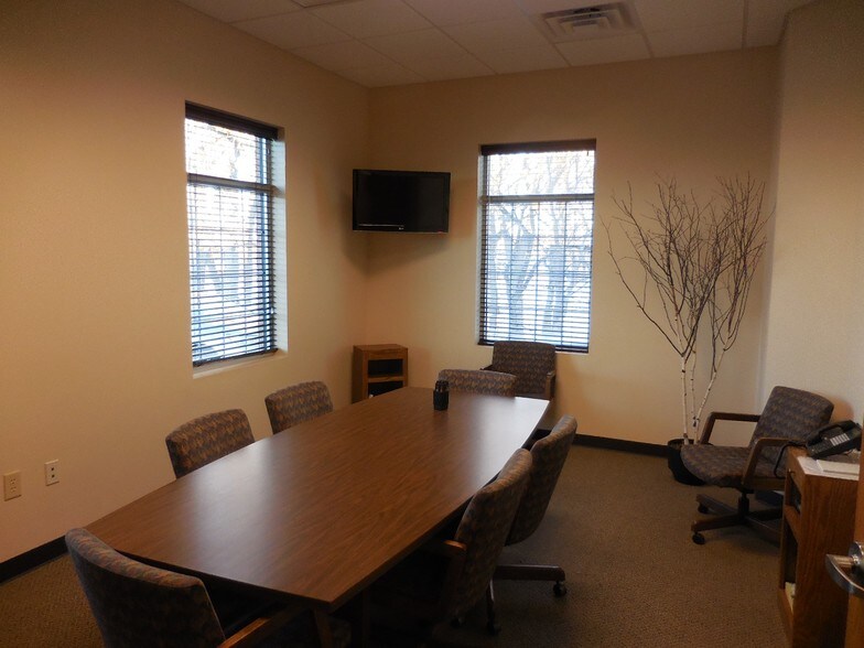 More Photos Of 5640 S 84th St, Lincoln Loft Creative Space For Lease