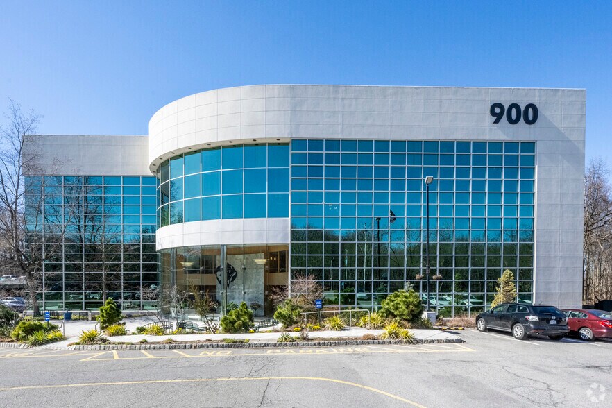 More Photos Of 900 South Ave, Staten Island Office For Lease