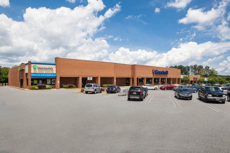 More Photos Of 1550 Buford Hwy, Buford Supermarket For Lease