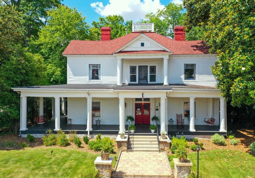More Photos Of 252 Seavy St, Senoia Hospitality For Sale