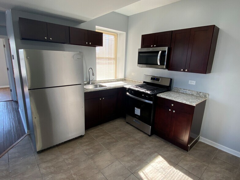 More Photos Of 4359 W West End Ave, Chicago Multifamily For Sale