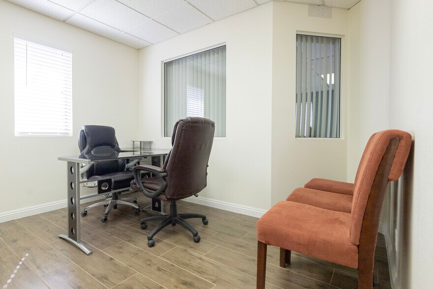 More Photos Of 5430 W Sahara Ave, Las Vegas Office For Lease