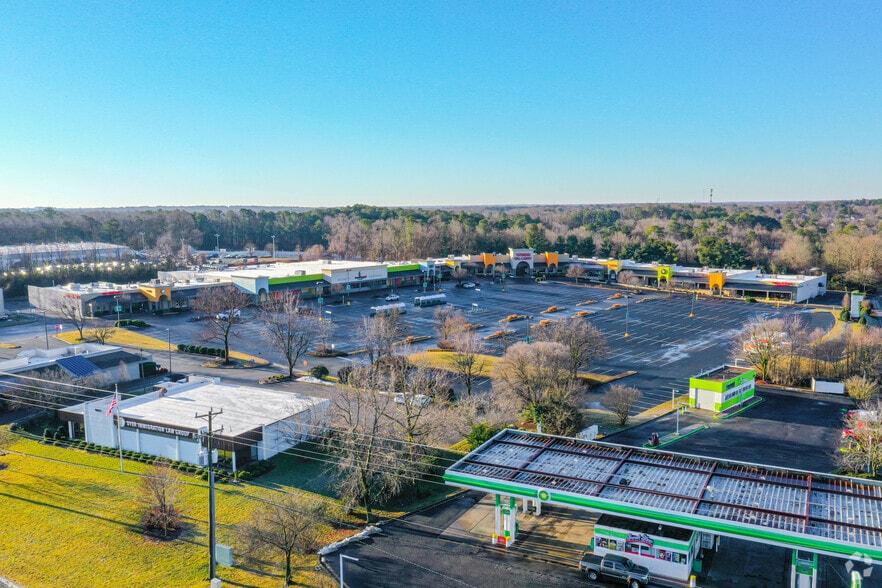 More Photos Of 9031-9051 W Broad St, Richmond General Retail For Lease