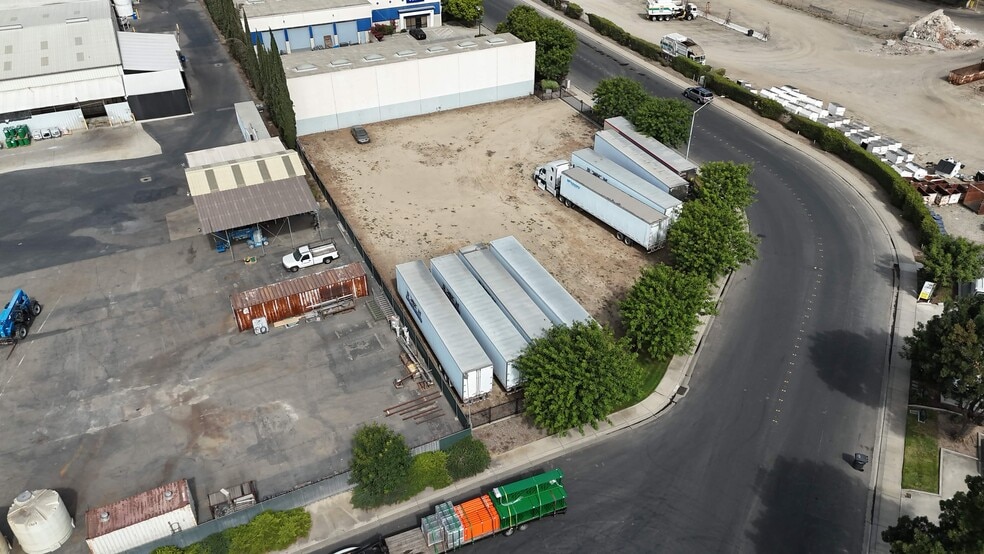 More Photos Of 1305 Venture Ln, Turlock Land For Lease