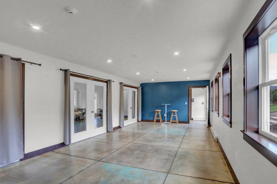 More Photos Of 596 Harman Rd, Halifax Winery Vineyard For Sale