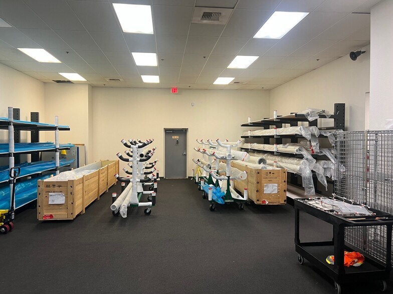 More Photos Of 8386 Rovana Cir, Sacramento Industrial For Sale