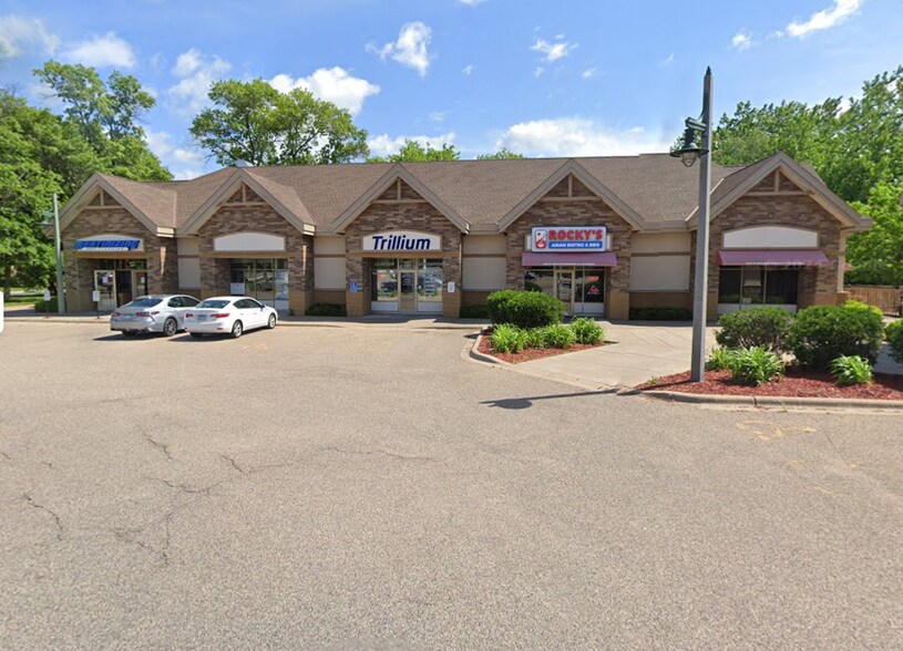 Primary Photo Of 2310-2330 Cloud Dr NE, Blaine Storefront Retail Office For Lease