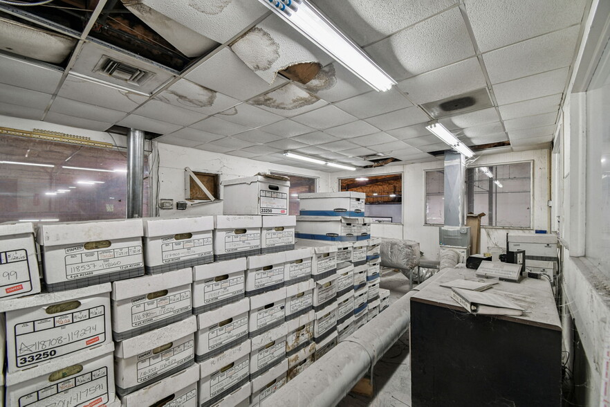 More Photos Of 4811 W Sligh Ave, Tampa Warehouse For Sale