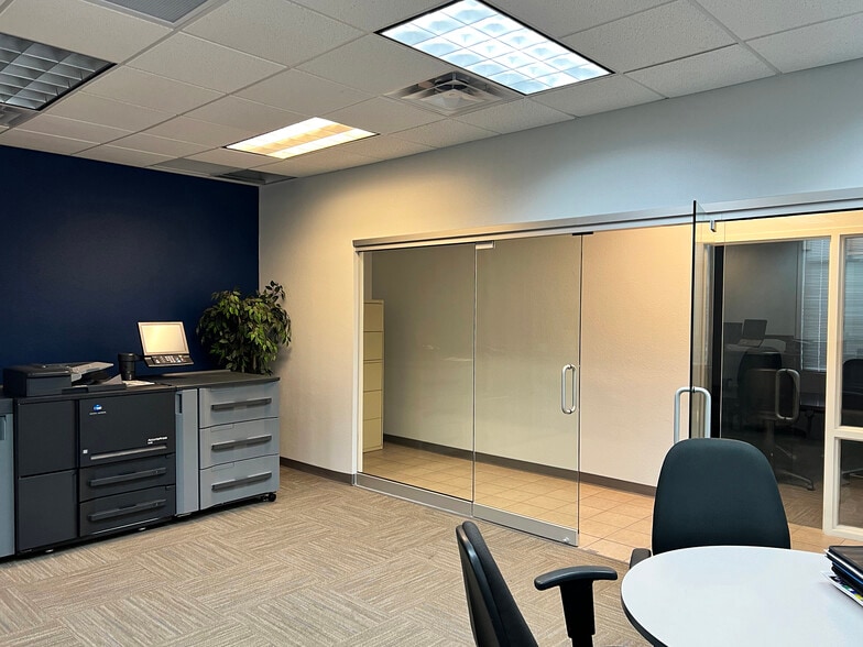 More Photos Of 2420 Midtown Pl NE, Albuquerque Warehouse For Sale