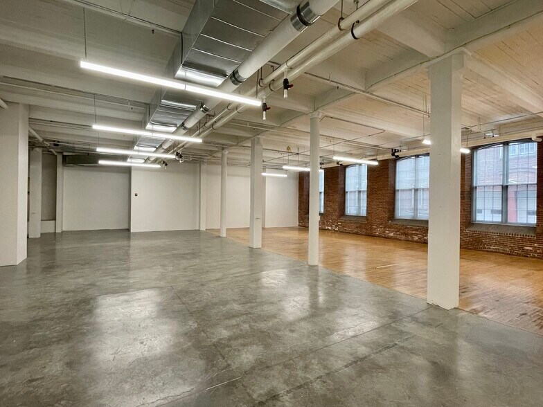 More Photos Of 10 Water St, Waterville Apartments For Lease