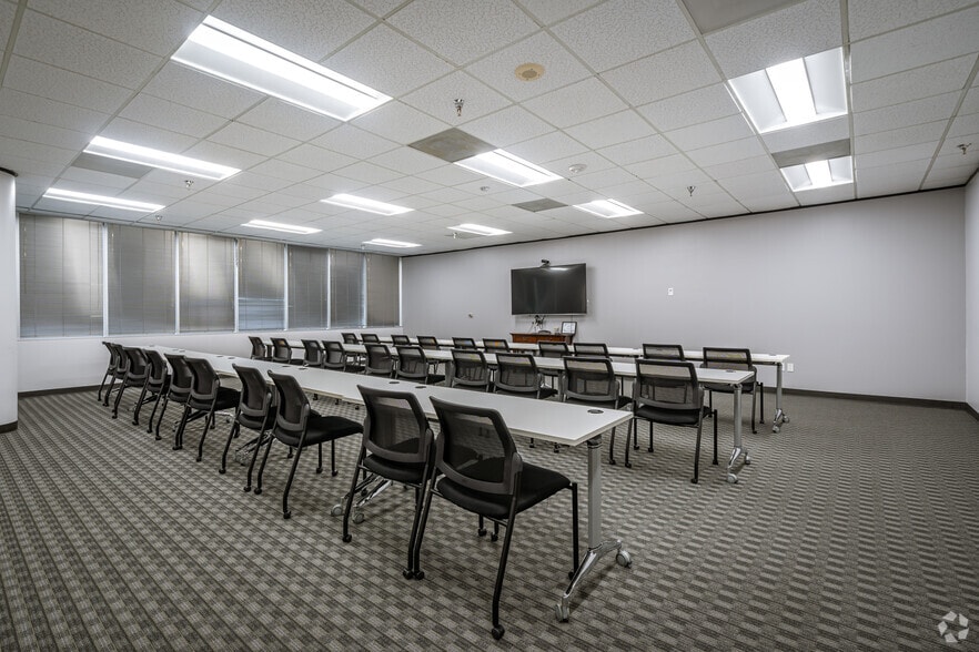 More Photos Of 16225 Park Ten Pl, Houston Office For Lease