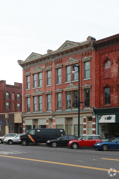 More Photos Of 807-813 N Salina St, Syracuse Storefront Retail Residential For Lease