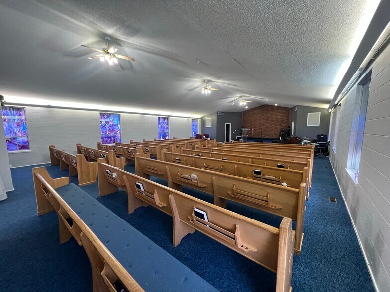More Photos Of 1393 E Maple Ave, Flint Religious Facility For Sale