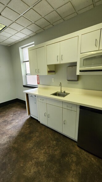 More Photos Of 7300 Healdsburg Ave, Sebastopol Office For Lease