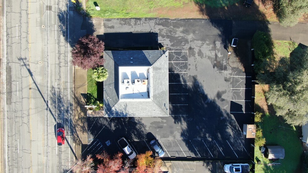 More Photos Of 3753 Churn Creek Rd, Redding Office For Sale