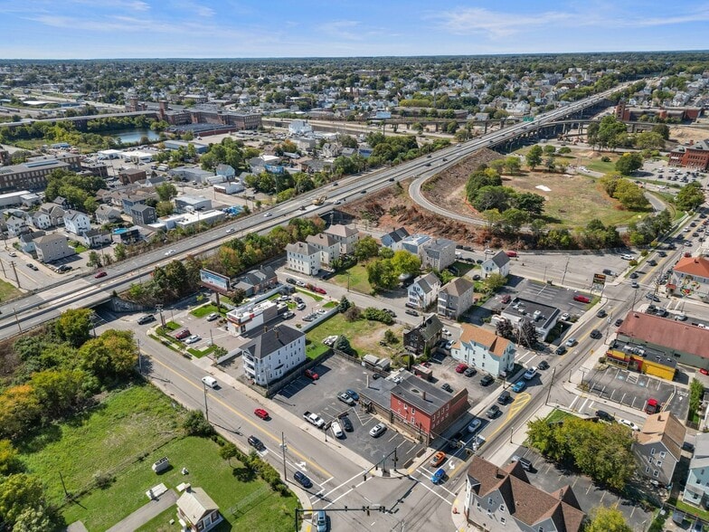 More Photos Of 218 Coggeshall St, New Bedford Storefront Retail Residential For Sale