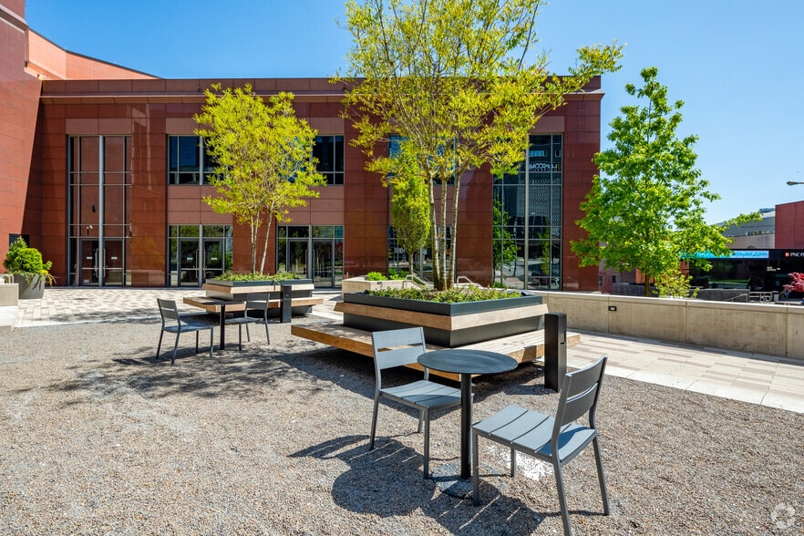 More Photos Of 333 Commerce St, Nashville Loft Creative Space For Lease