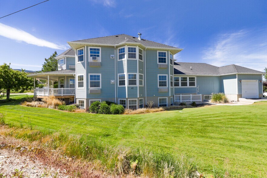 More Photos Of 40 Christa Circle cir, Garden City Specialty For Sale