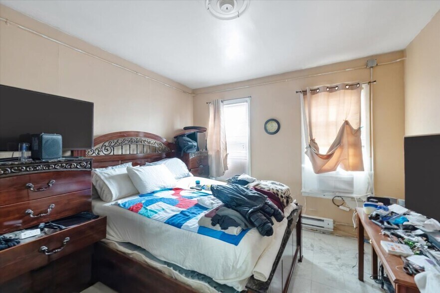 More Photos Of 962 Main Ave, Passaic Apartments For Sale