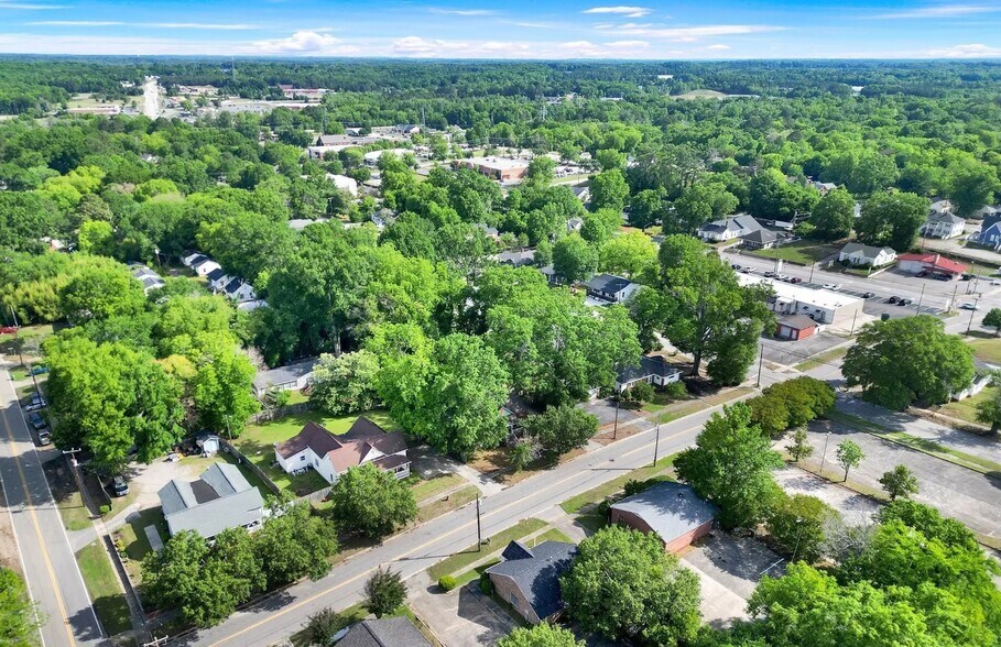 More Photos Of 209 W Barr St, Lancaster Office For Sale