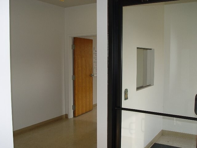 More Photos Of 4501 Triangle St, McFarland Warehouse For Lease