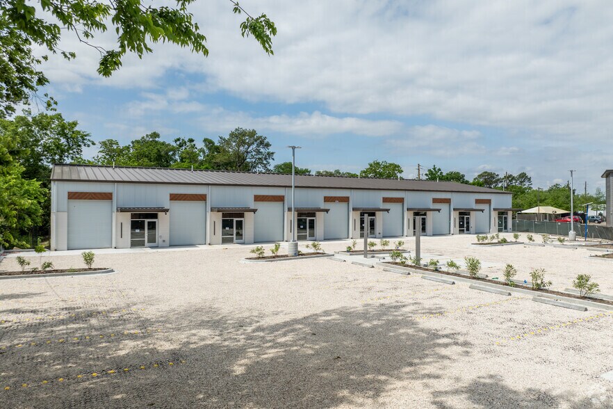 More Photos Of 3622 Old Spanish Trl, Houston Warehouse For Lease