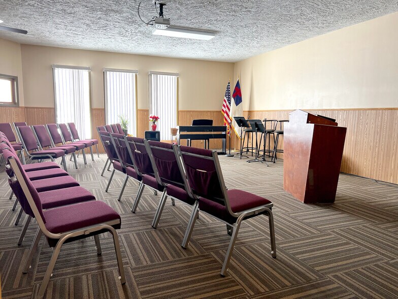 More Photos Of 418 S 14th St, Wymore General Retail For Sale