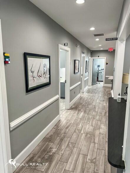 More Photos Of 219 W Boggs St, Lexington Office For Sale