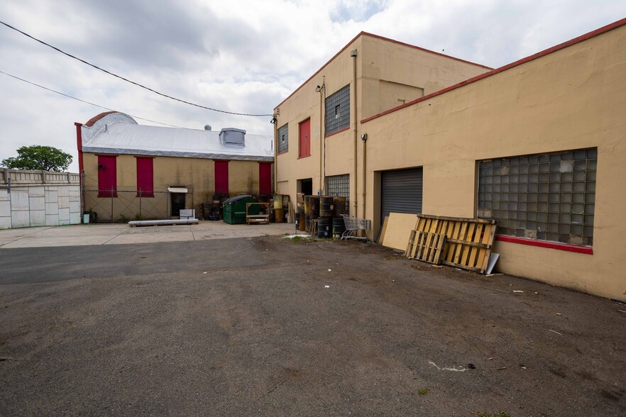 More Photos Of 10-24 W Mravlag Pl, Elizabeth Warehouse For Sale